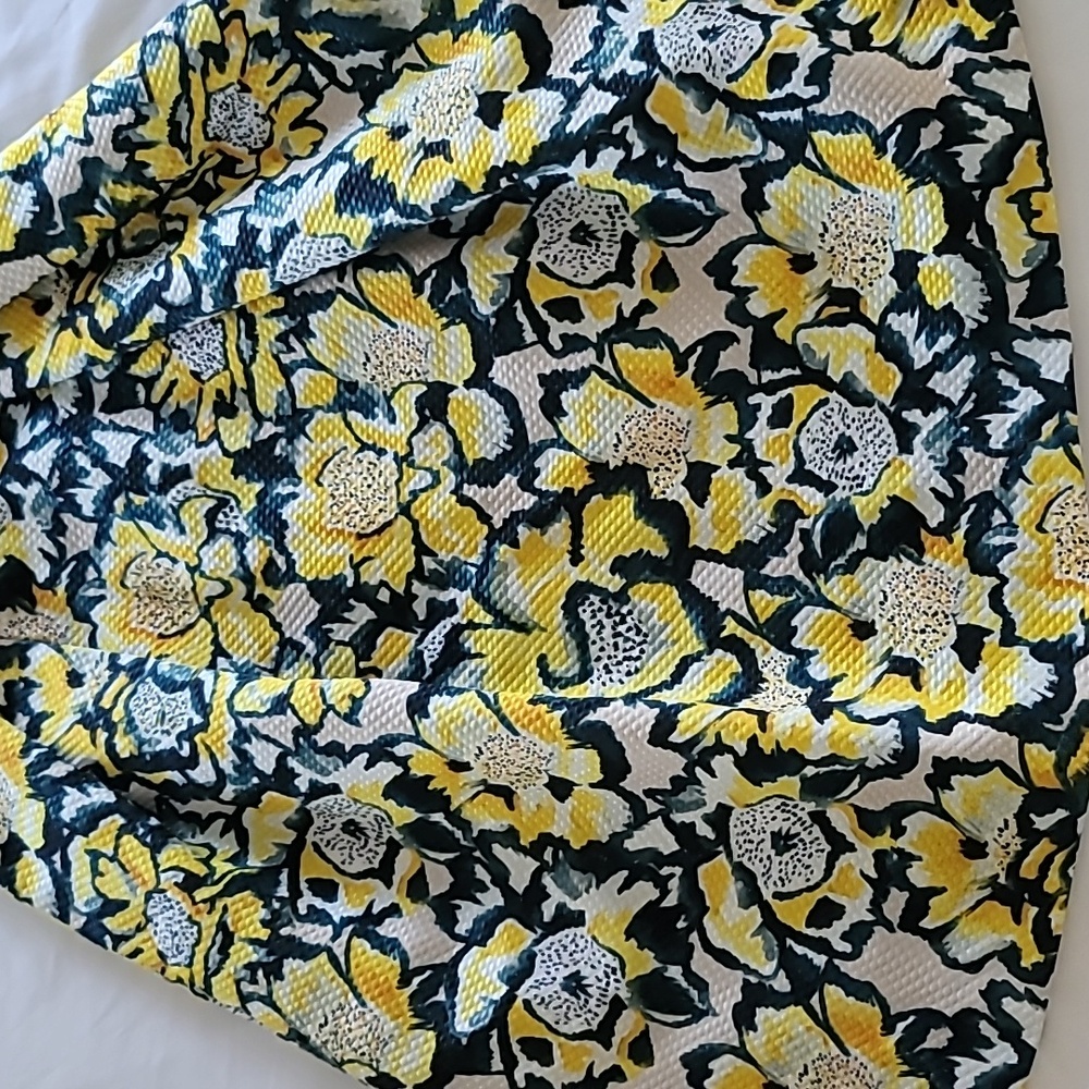 H&M Floral Skirt size 10 US navy and yellow pattern